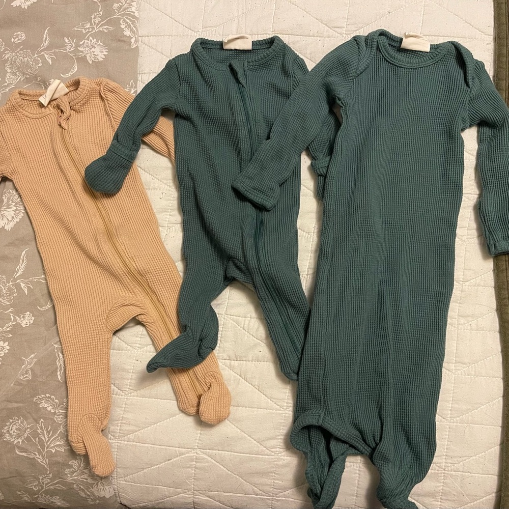 SPEARMINT LOVE Newborn Bundle Waffle Organic Footies